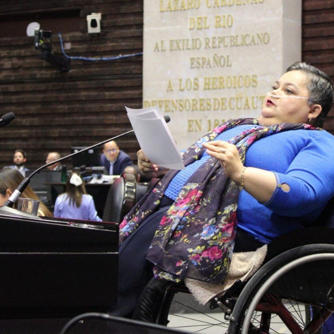 Norma Aceves en una sesión en la Cámara de Diputados