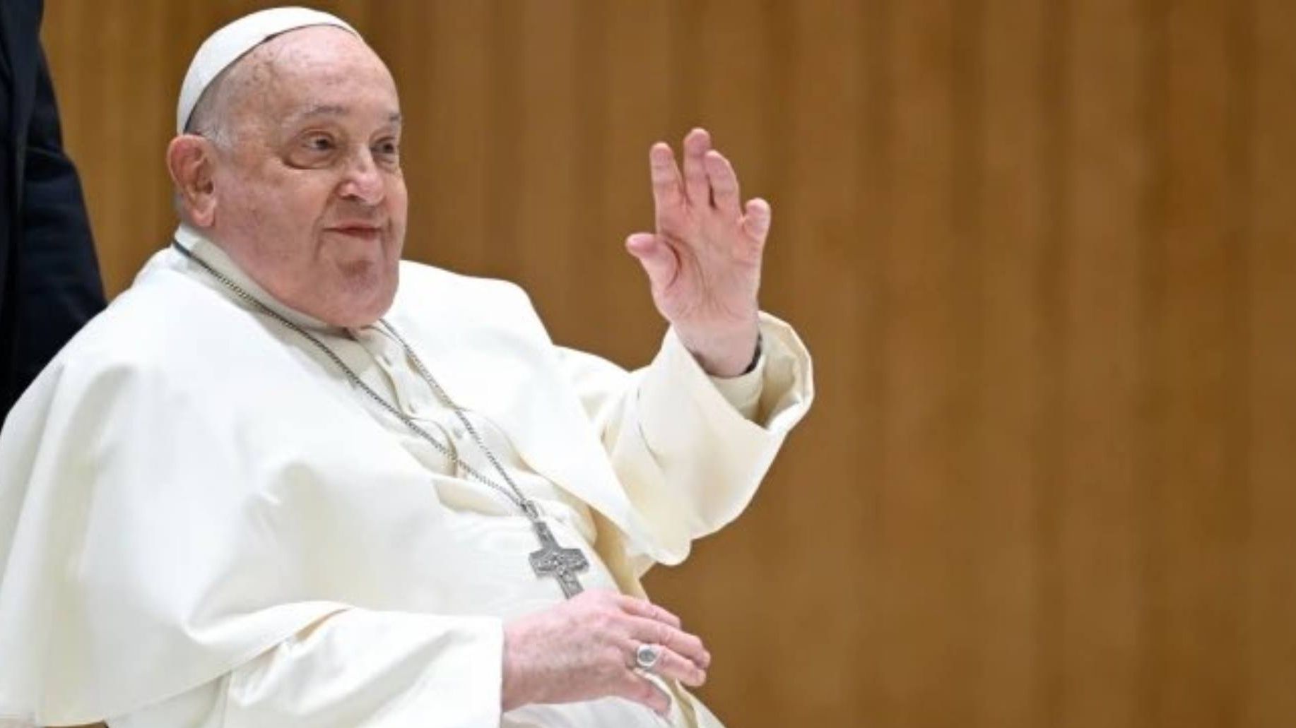 El Papa Agradece Apoyo por su Estado de Salud; Vaticano Comparte Audio en Español.