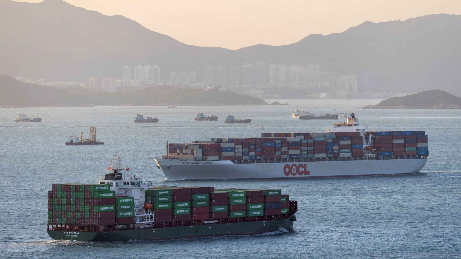 Buques carguero y petrolero chocan en el Mar del Norte