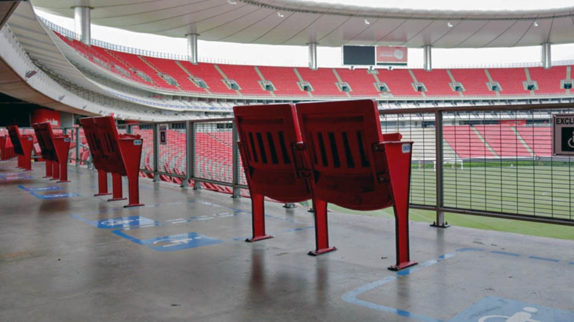 FMF Confirma Veto al Estadio Akron: Chivas vs Cruz Azul se Jugará a Puerta Cerrada