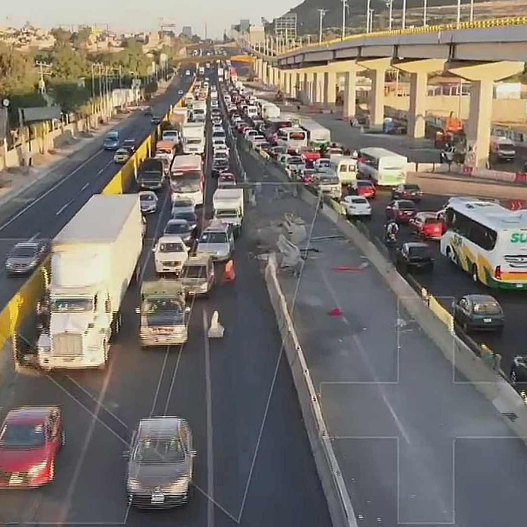Afectación vial por choques en la autopista México-Puebla