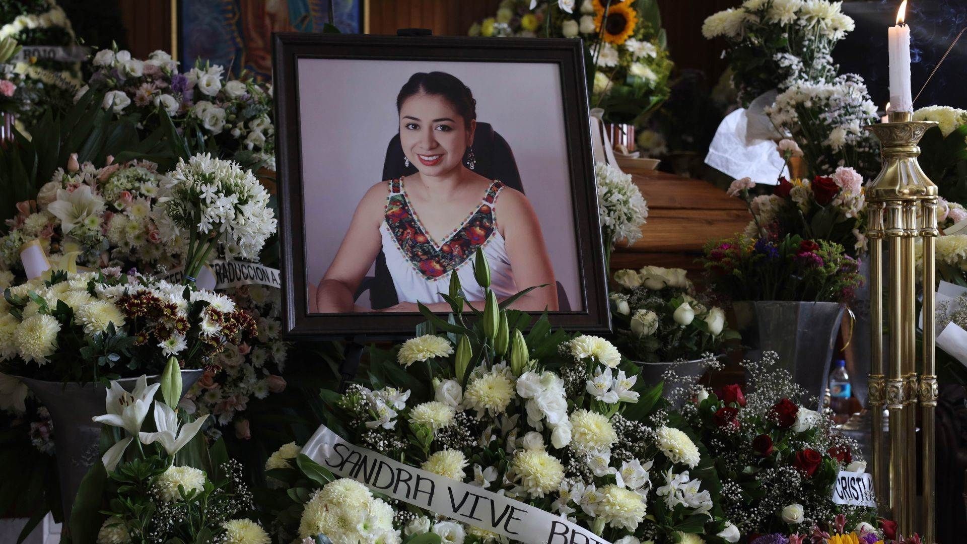 Sepultan a Sandra Domínguez, Activista Mixe, en San Pedro Ixtlahuaca, Oaxaca