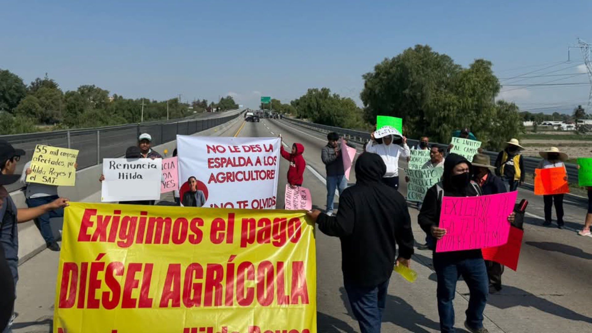 Bloqueo en Autopista México - Puebla y Actazingo- Cd. Mendoza por Manifestación de Pobladores