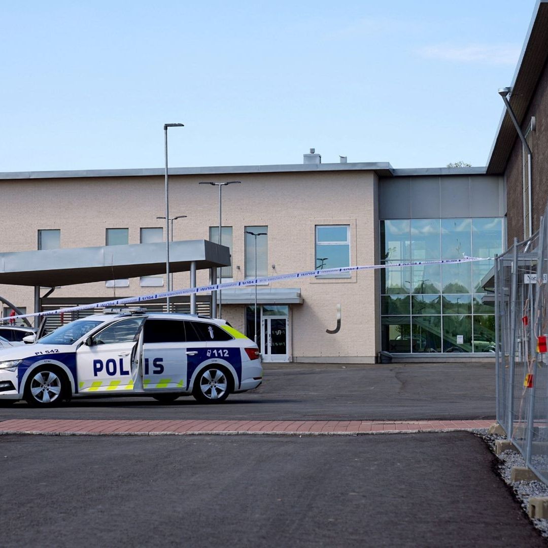 Estudiante Apuñala a Tres Alumnos en una Escuela en Finlandia