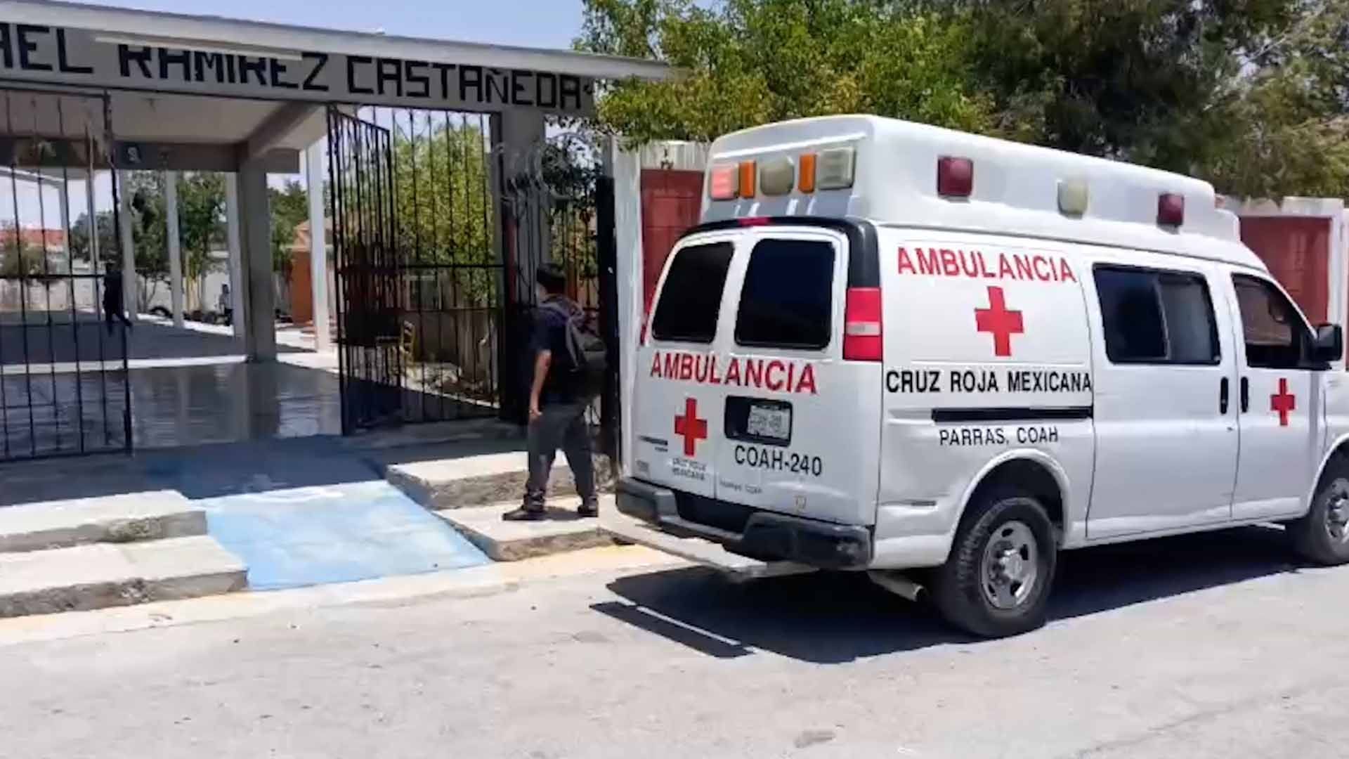 Maestra se Desmaya Dentro de Salón por Golpe de Calor en Coahuila