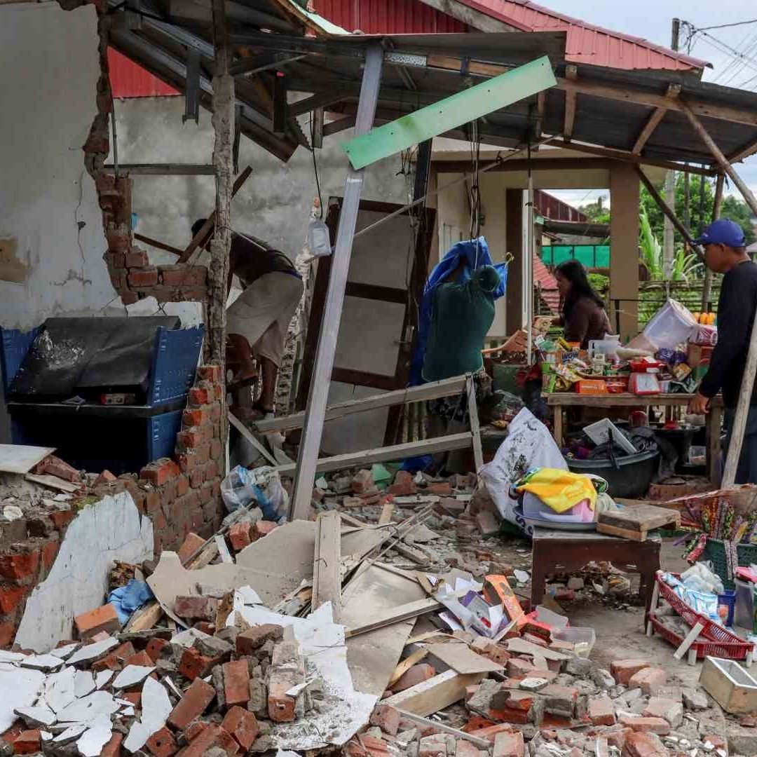 Temblor de Magnitud 5.7 Sacude Indonesia: