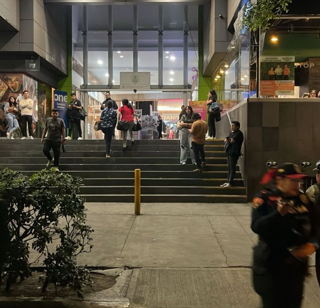 Asaltan Joyería en Plaza Metrópoli Patriotismo, CDMX; Revisan Cámaras de Vigilancia