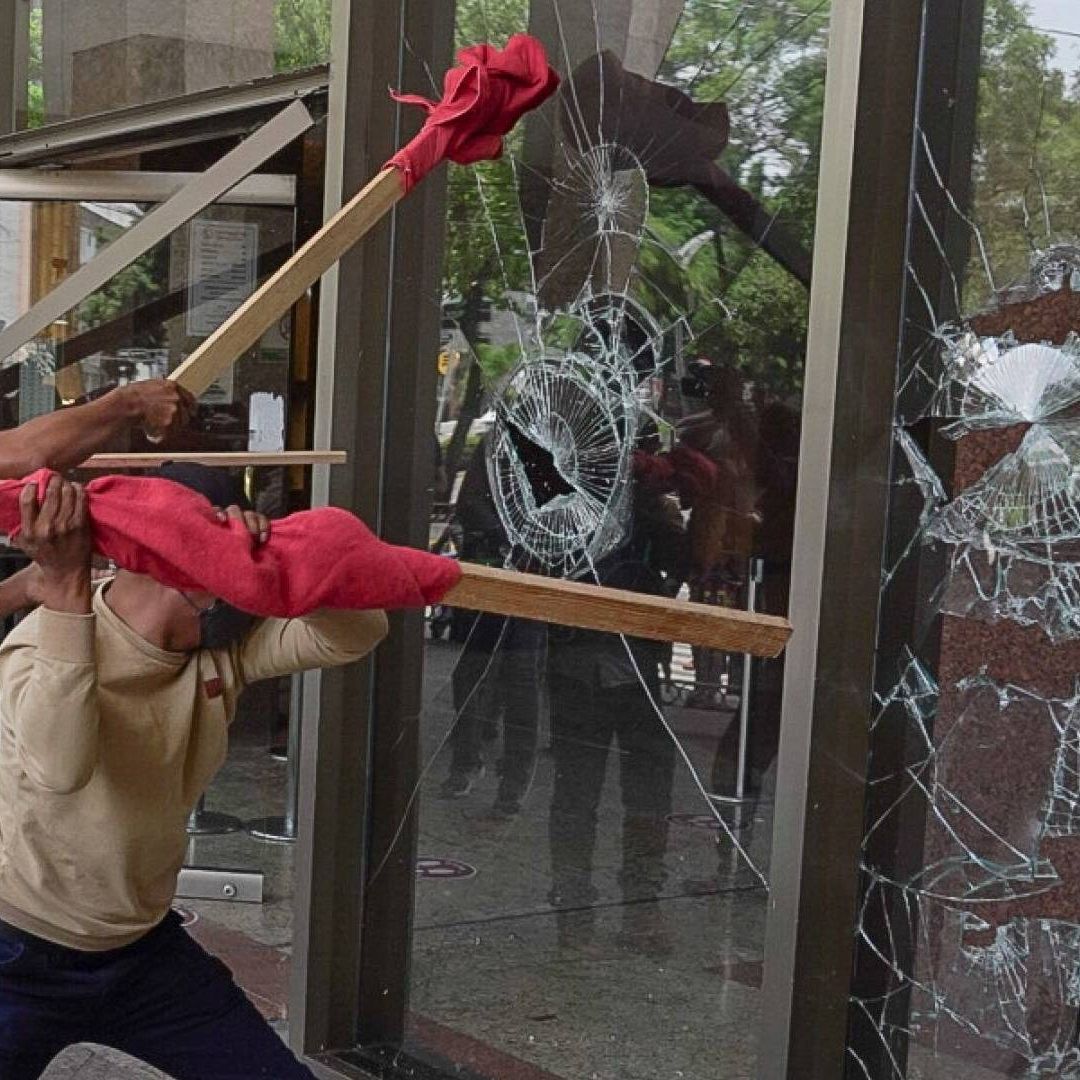 Disturbios de la CETEG en la Secretaría del Bienestar