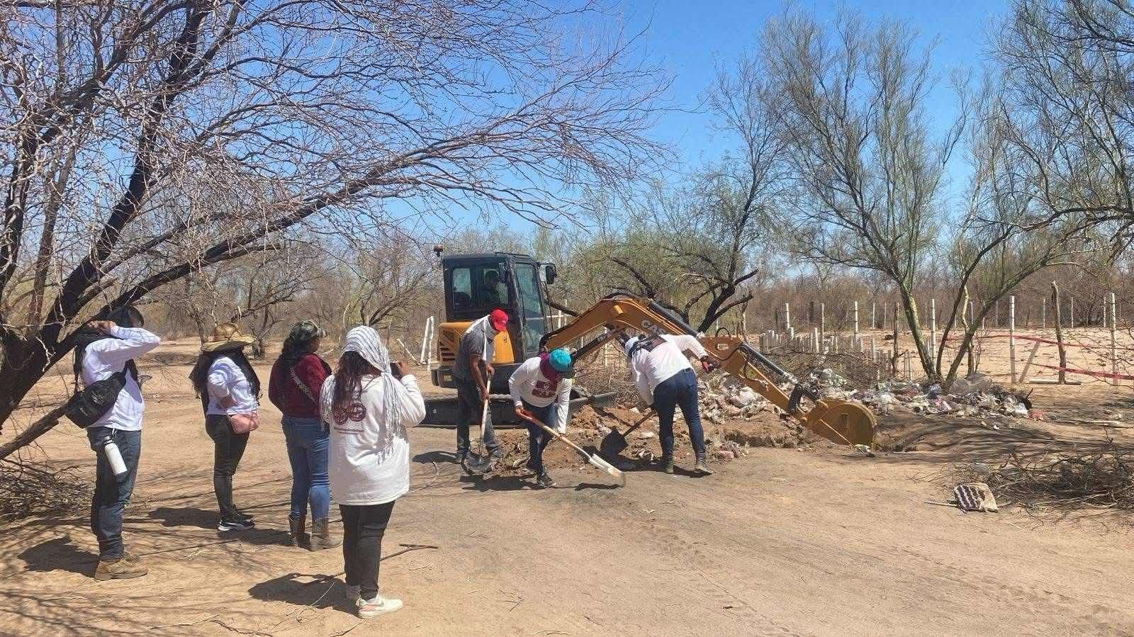 Hallan Cuerpos Sin Vida Semienterrados y Restos Óseos en Predio en el Poblado Miguel Alemán