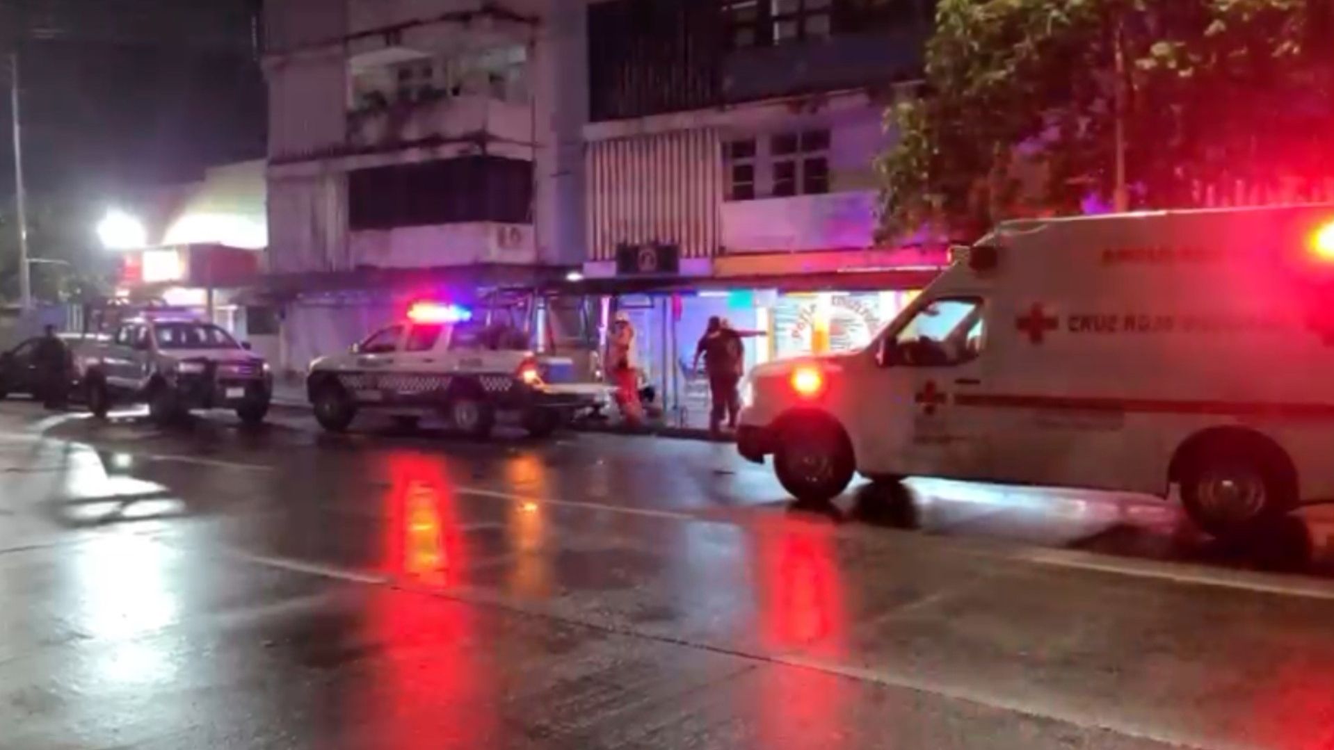 Fuerte operativo de cuerpos de seguridad, derivado de un enfrentamiento entre presuntos delincuentes y elementos de la policía.
