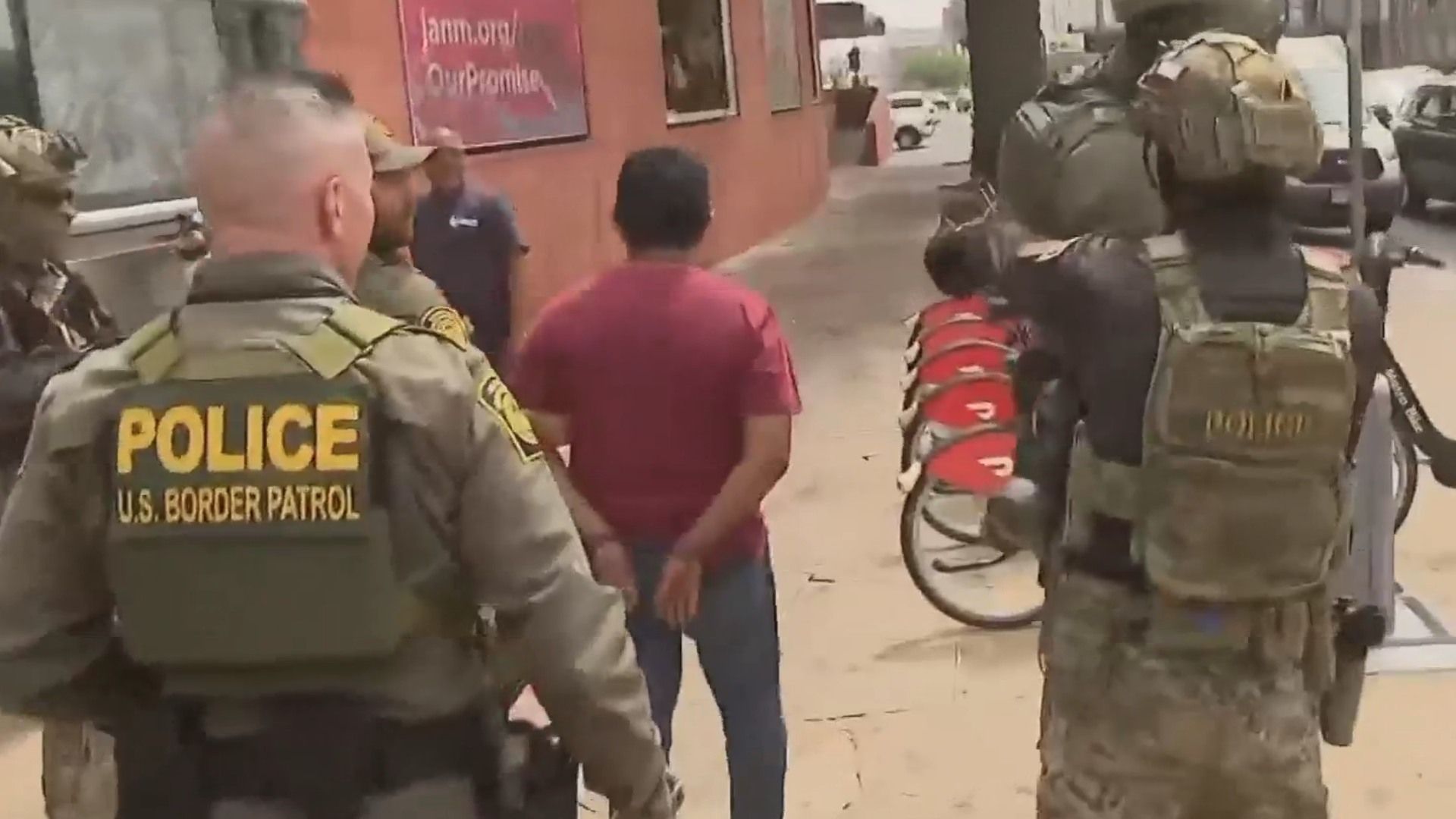 Redada en Los Ángeles: Patrulla Fronteriza Llega Durante Evento del Gobernador de California