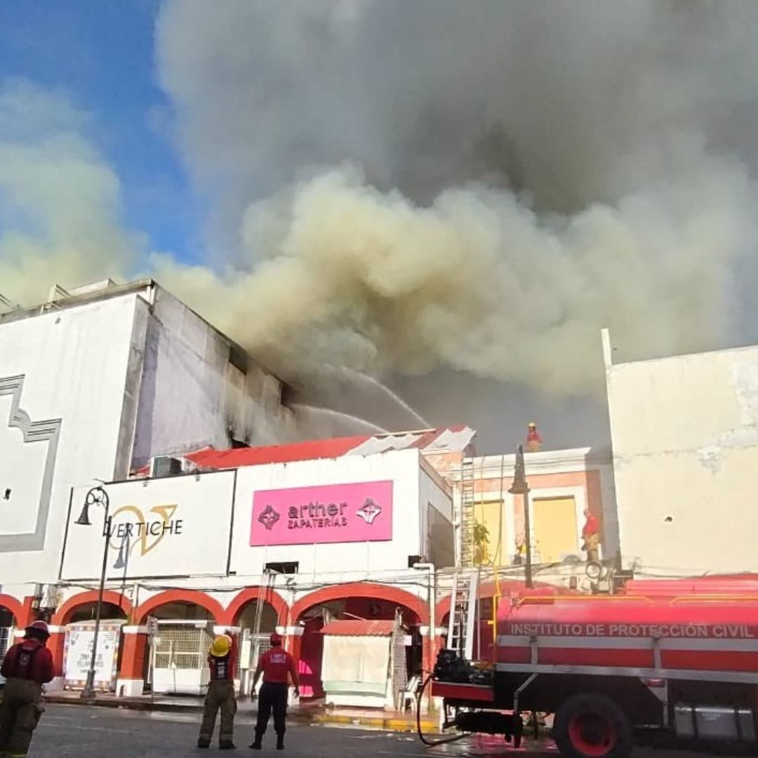 Incendio en tienda Del Sol en Villahermosa, Tabasco