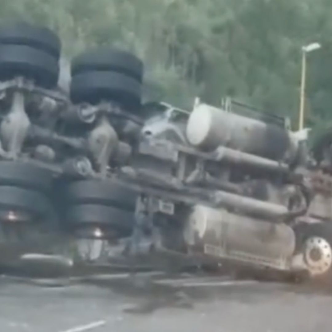 Accidente de Tráiler Causa Cierre Total en la Autopista Puebla Orizaba tramo de Acatzingo Cd Mendoza