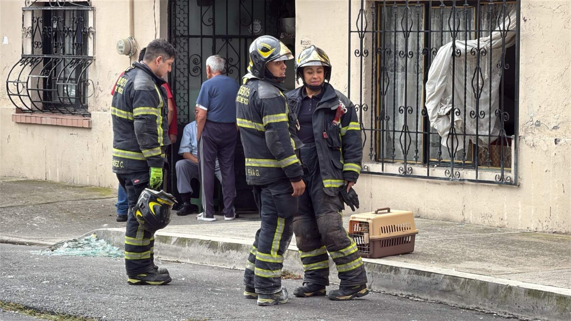 La casa quedó severamente afectada por la explosión por acumulación de gas
