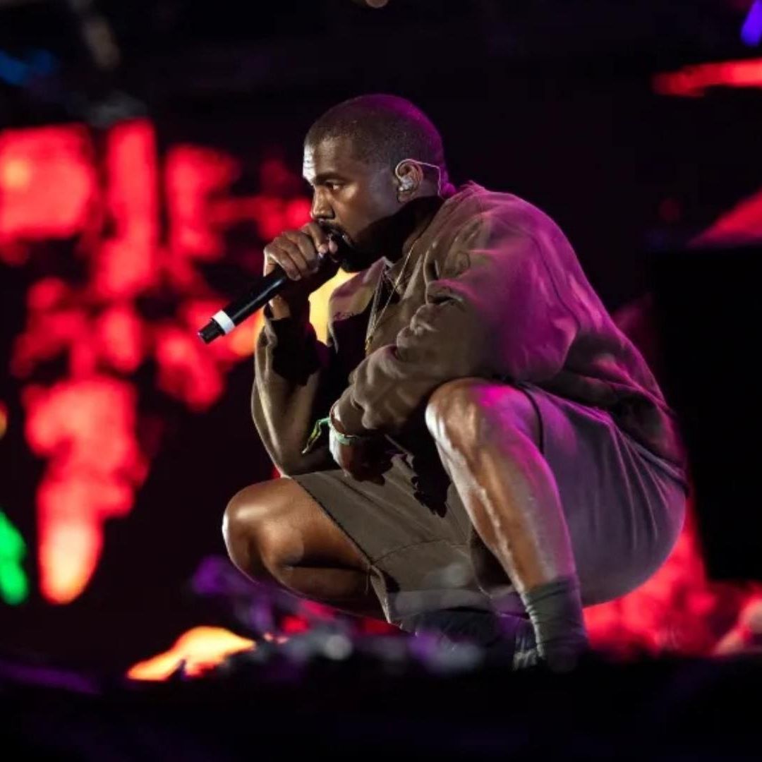 Modelo acusa a Kanye West por agresión sexual durante rodaje de video.