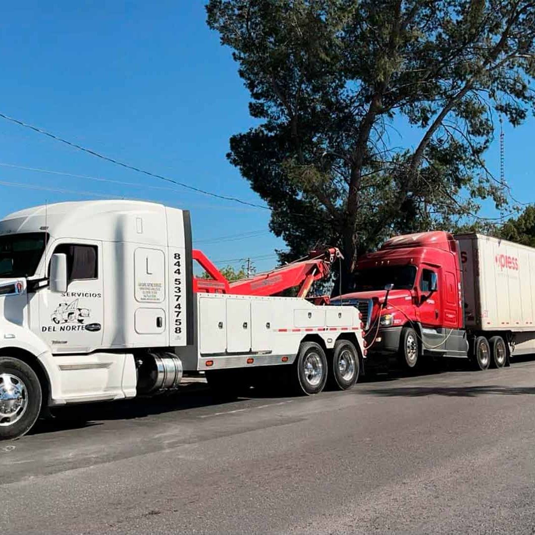 Rescatan a Niños Migrantes Escondidos en Caja de Tráiler en Coahuila