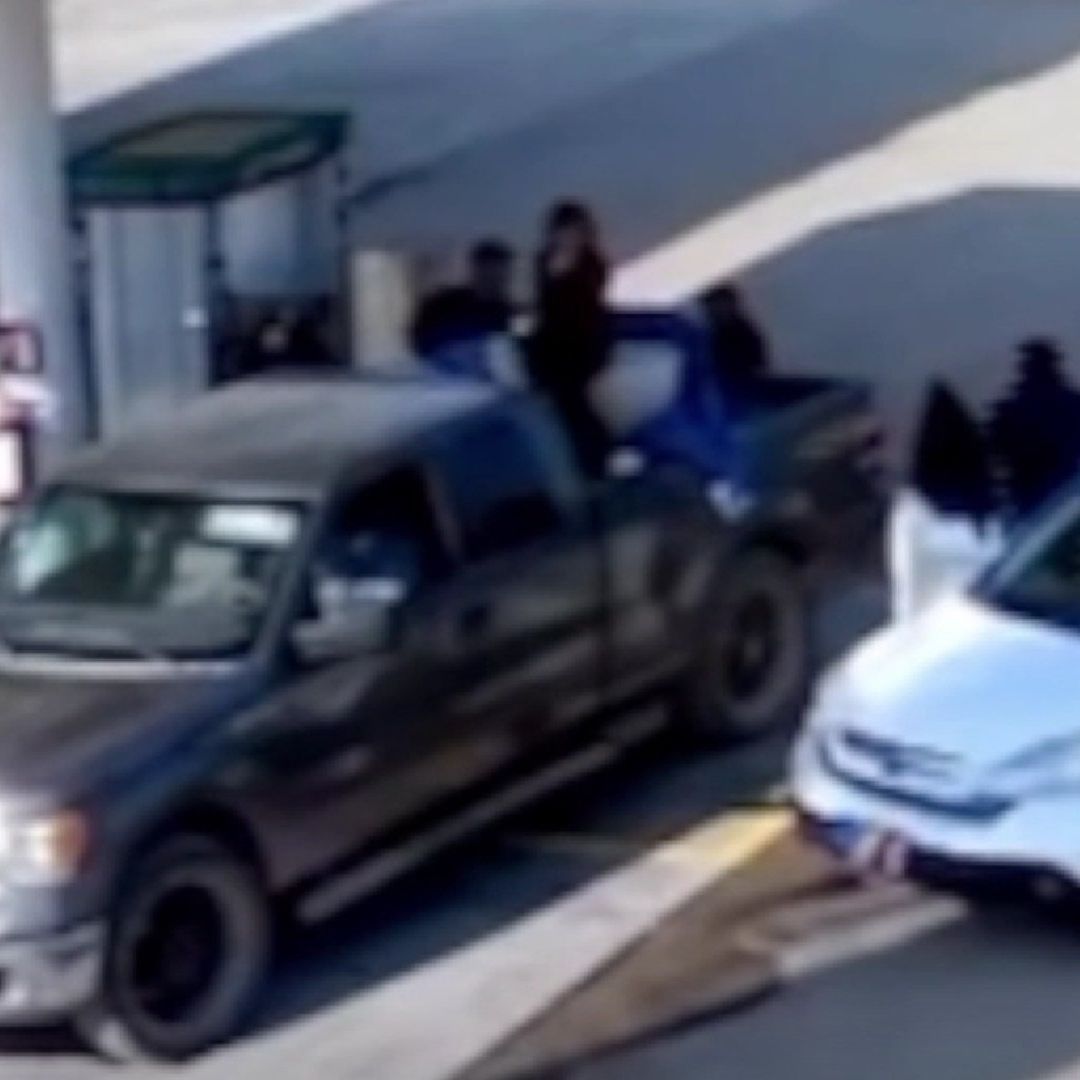 VIDEO Captan Robo a una Gasolinera en Victoria, Guanajuato