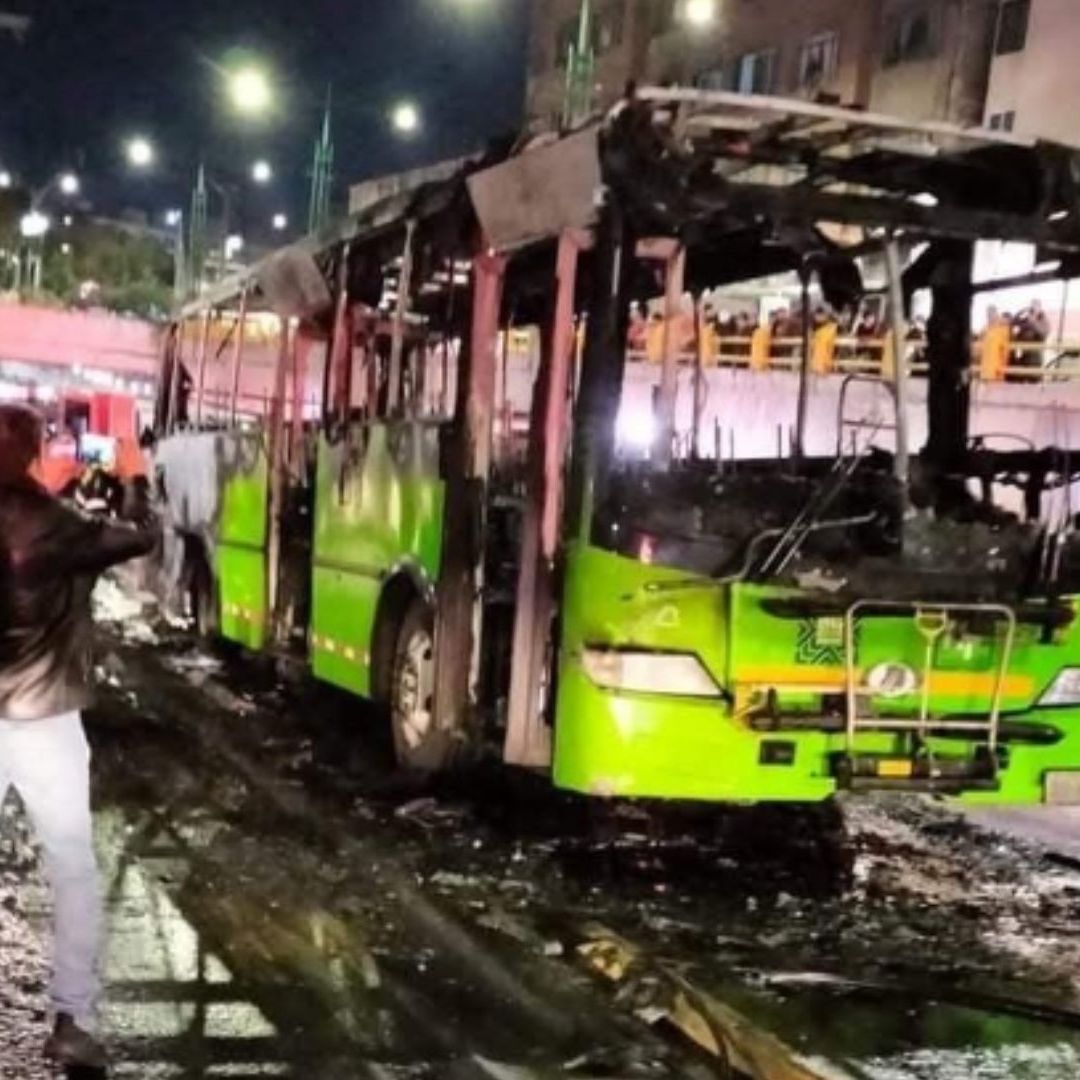 Incendio de camión de RTP en CDMX