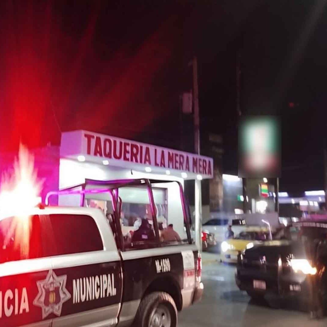 Supuesta Deuda Termina en Pelea con Sillas en Taquería en Saltillo