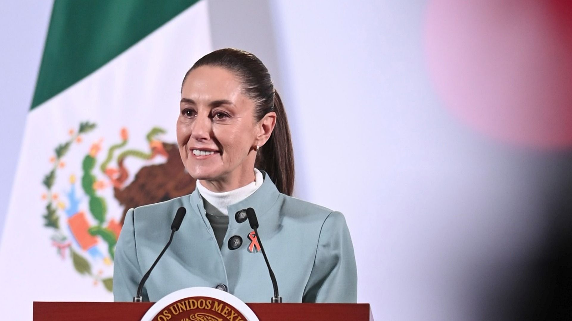 Regresar al sitio  Edit Noticias Elementos de la barra de herramientas Regresar al sitio Atajos sperezb Sheinbaum Plantea Concurso de Corridos para Combatir ‘Apología a la Violencia’