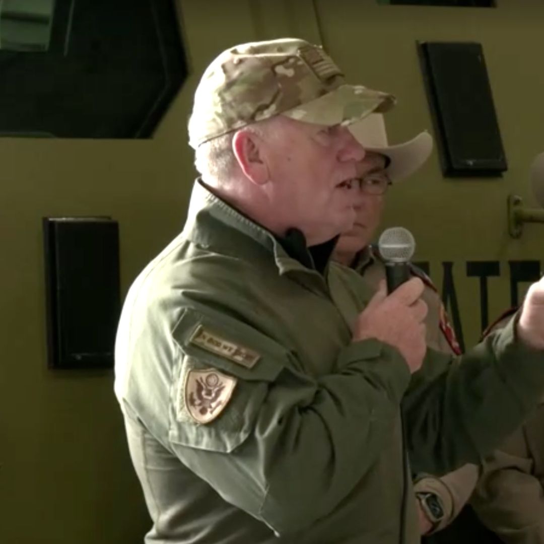 'No nos Pongan a Prueba', Tom Homan Reta a Ciudades Santuario sobre Deportaciones Masivas