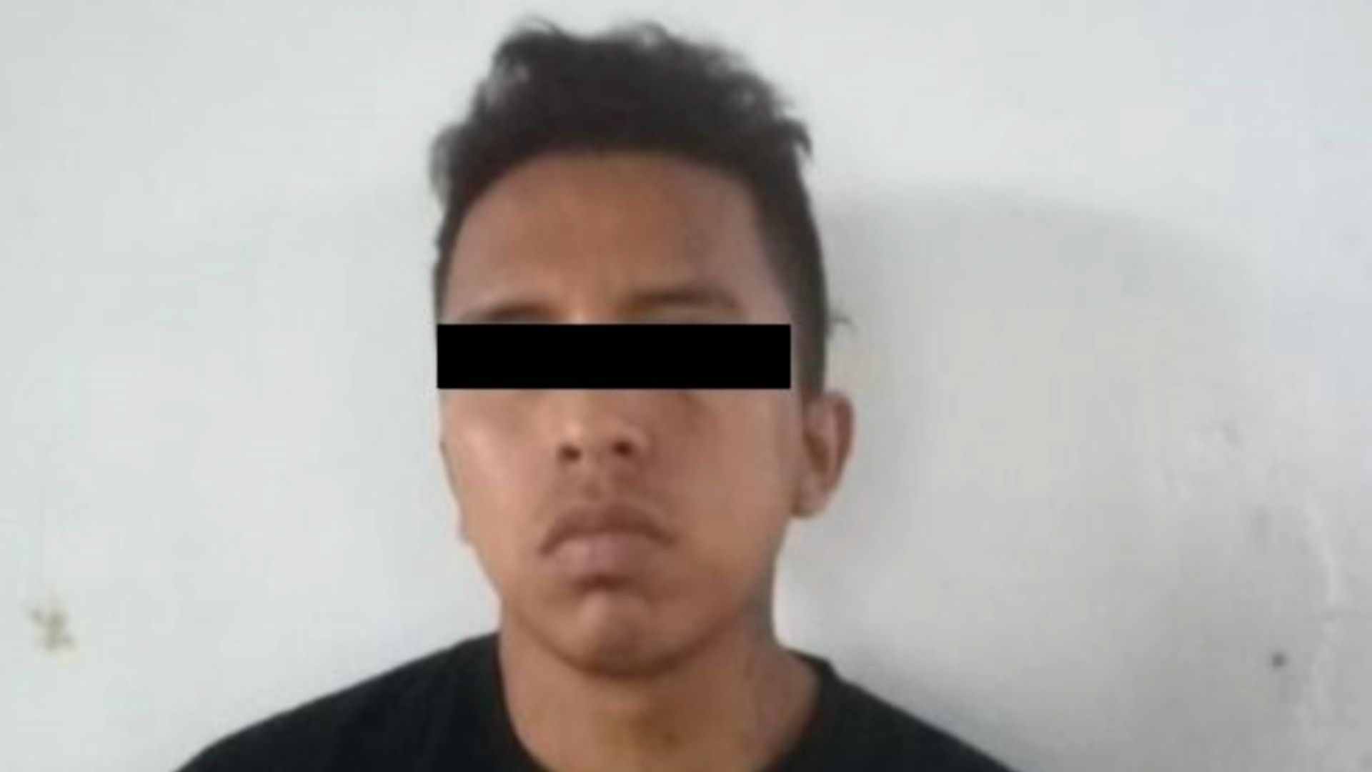 Osvaldo "N", traía varios envoltorios con marihuana, además de dinero en efectivo.