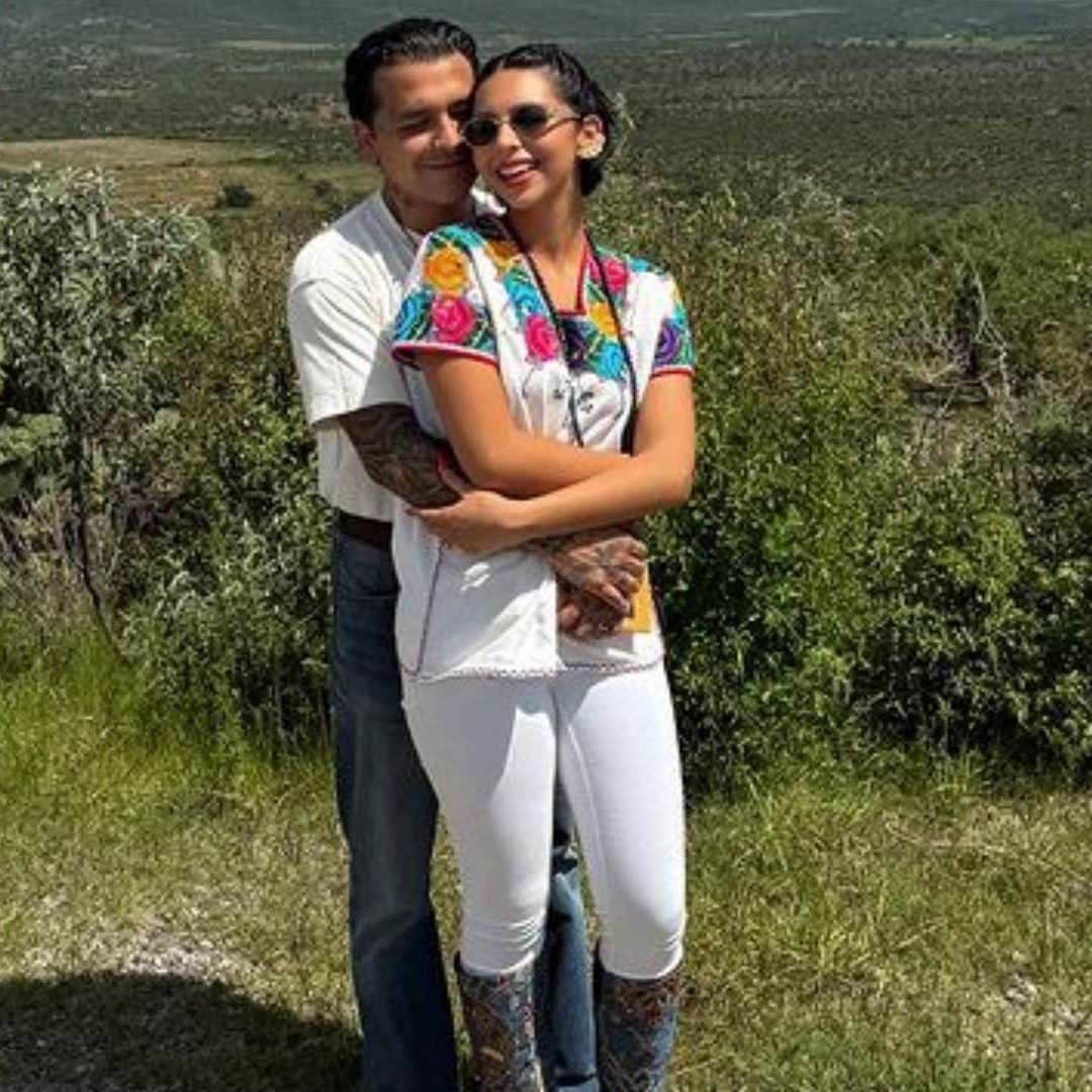 Pareja sorprende en supermercado