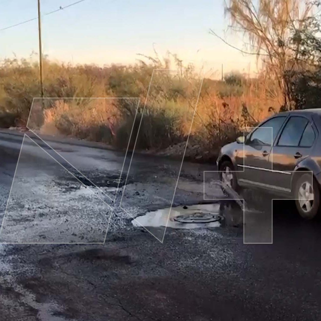 Fuga de Aguas Negras por Colapso de Drenaje Afecta Vialidades en Fraccionamiento de Torreón