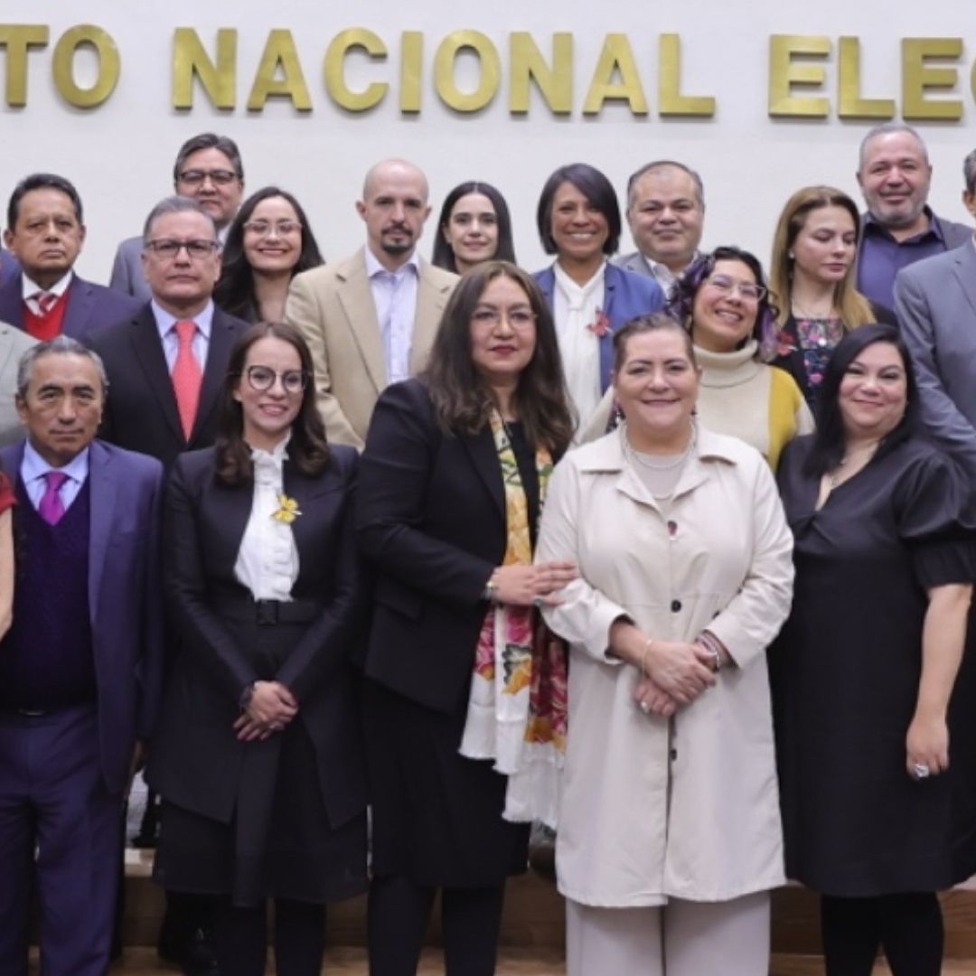 ¿Quién Es Claudia Arlett Espino? INE Designa Nueva Secretaria Ejecutiva