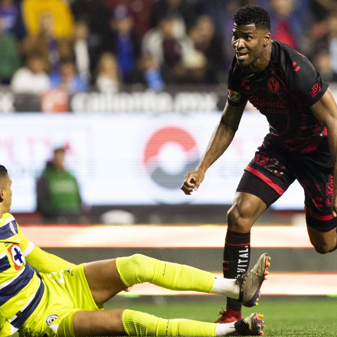 Tijuana Golea a Cruz Azul y Toma Ventaja en la Ida de los Cuartos de Final