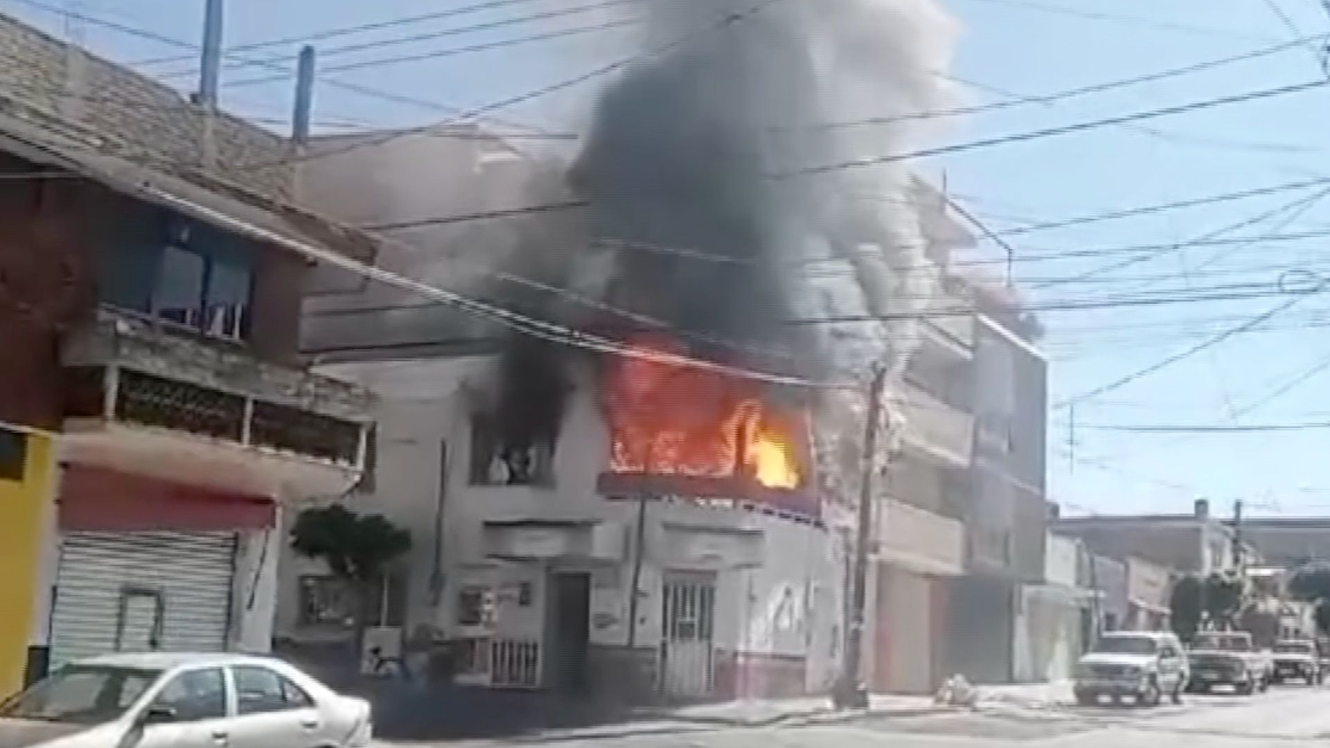 El Incendio en una Tienda de Abarrotes Dejó a un Hombre con Quemaduras Graves en León. Foto: Jesús Tavares