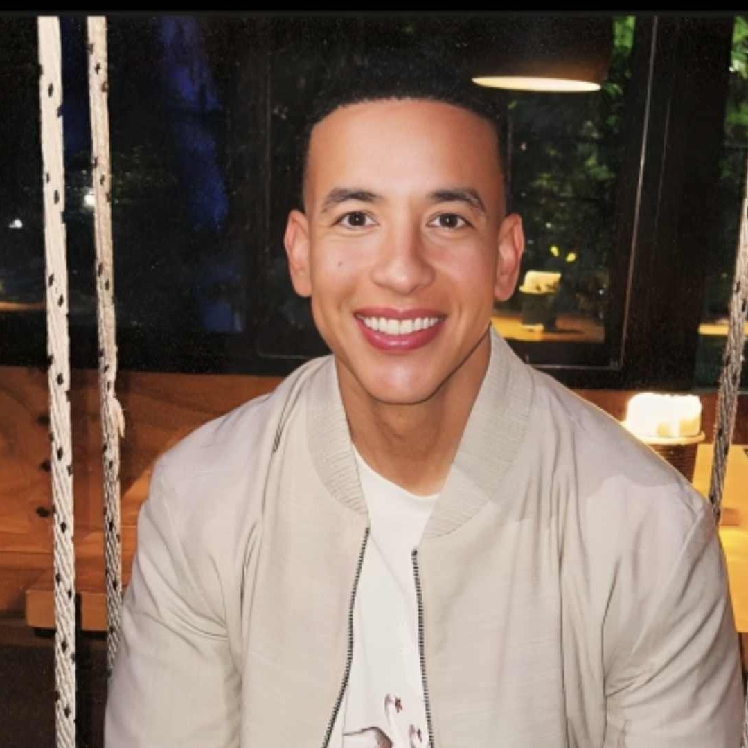 El acuerdo logrado incluye que Daddy Yankee asuma el cargo de presidente en las dos corporaciones discográficas que fundo junto a su exesposa.