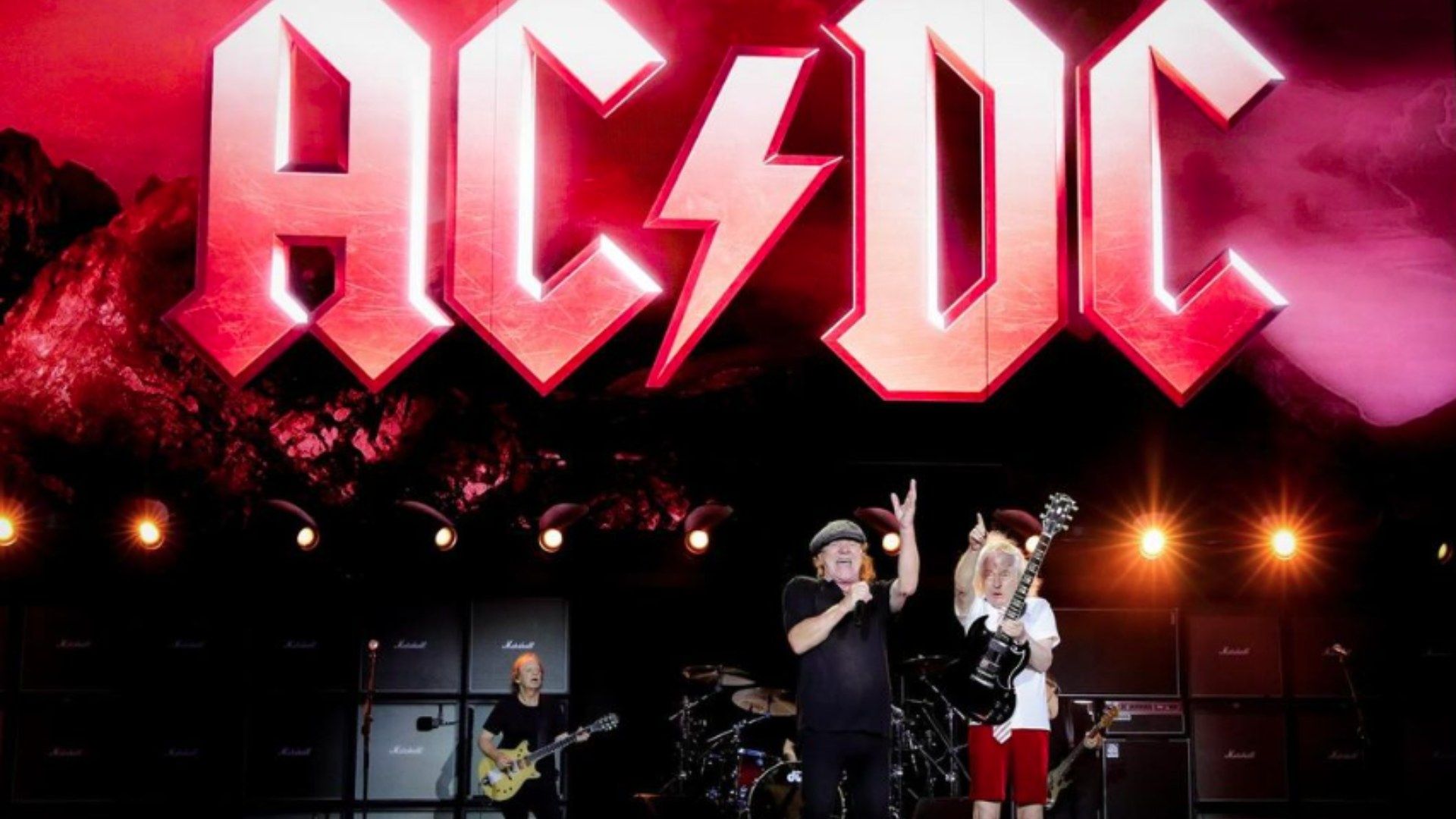 Integrantes del grupo de rock británico-australiano AC/DC