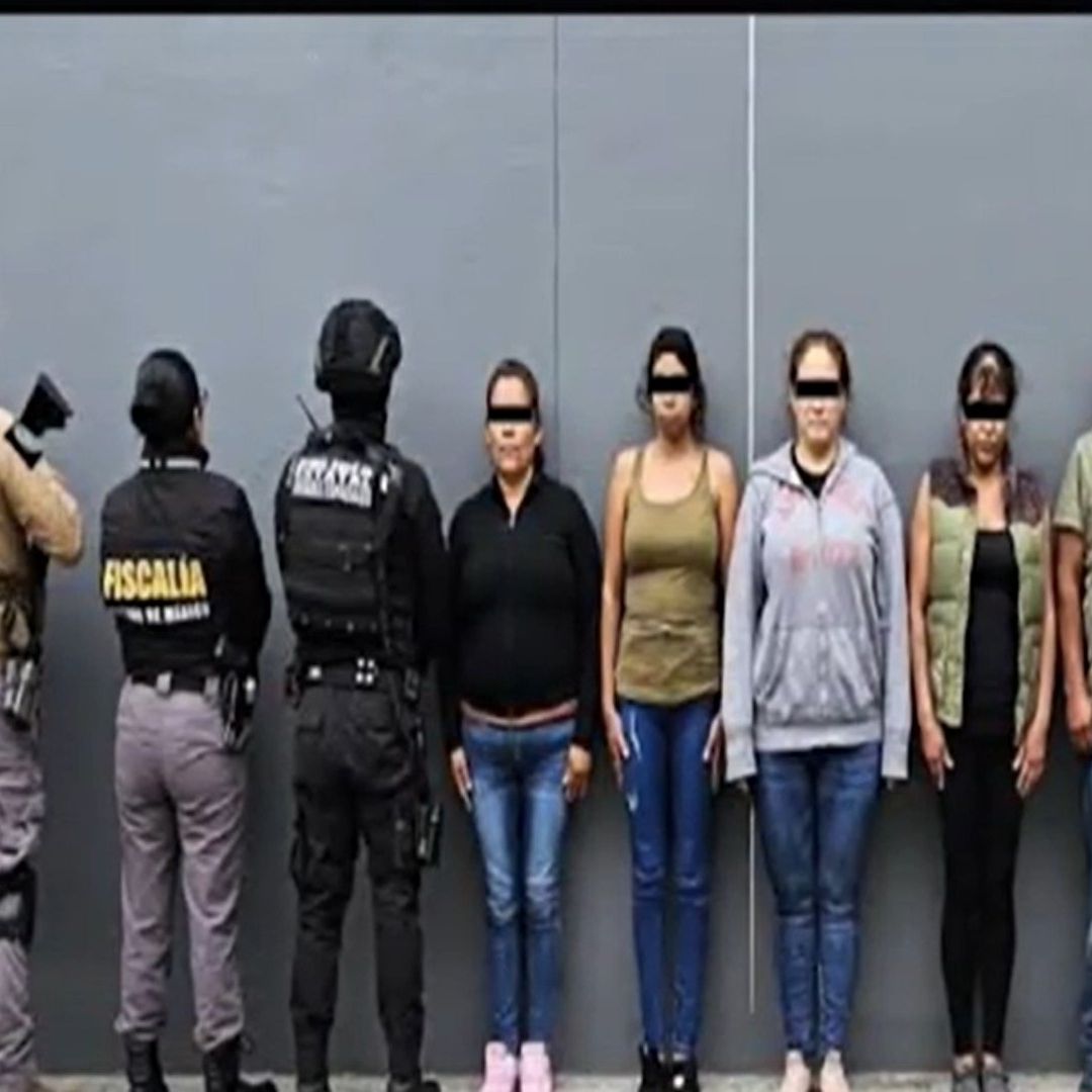 Como parte del "operativo Enjambre", agentes detuvieron a 15 personas que obstruyeron detenciones en Edomex.