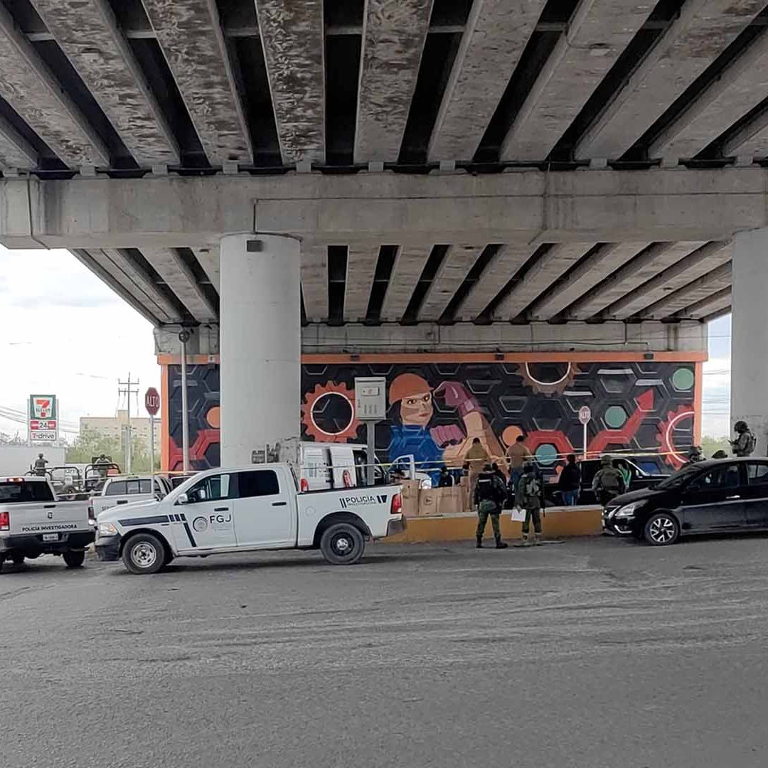 Hallan 4 Cuerpos sin Vida en Cajuela de Camioneta Bajo Paso a Desnivel Carretera de Tamaulipas