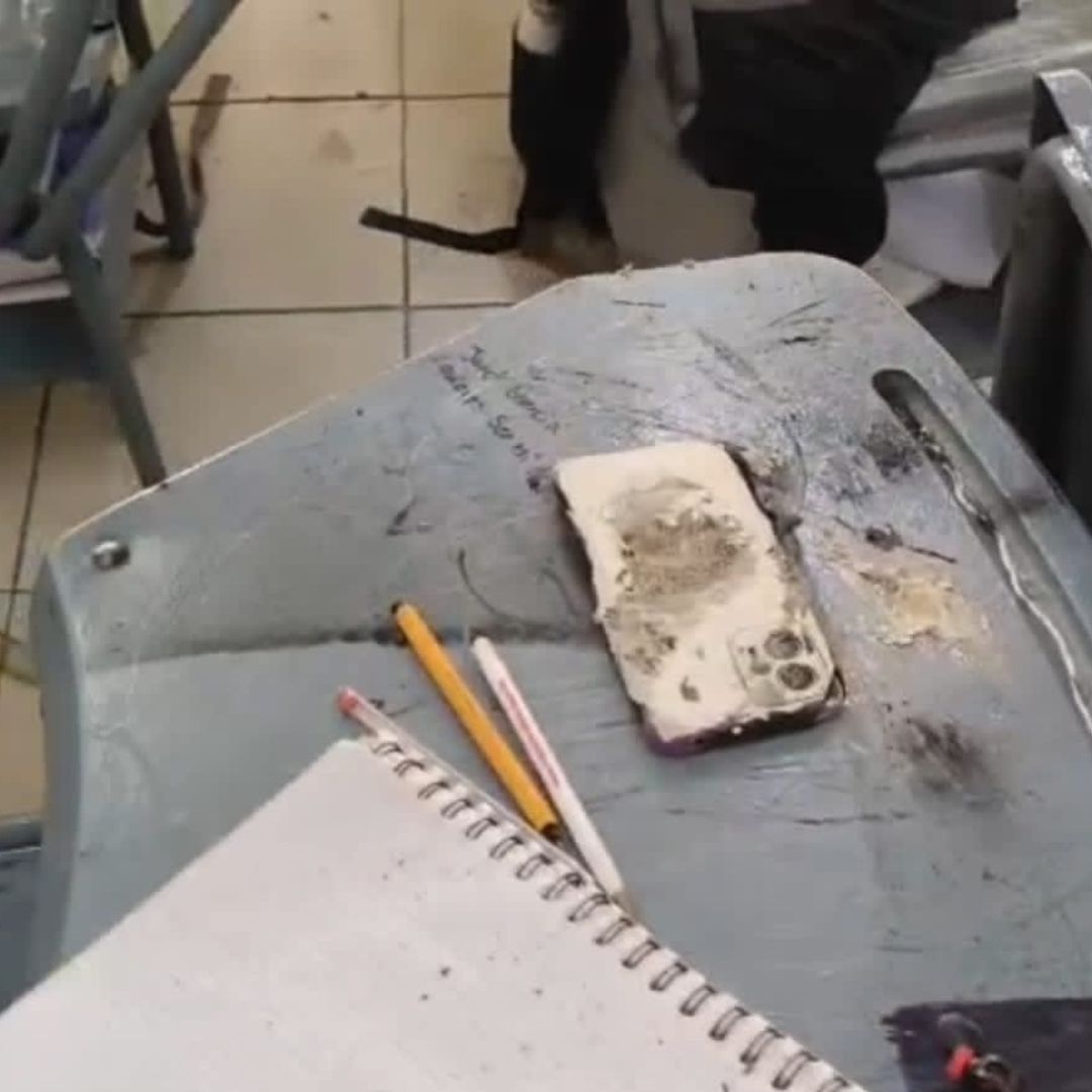 Explota celular en secundaria de Tlaquepaque