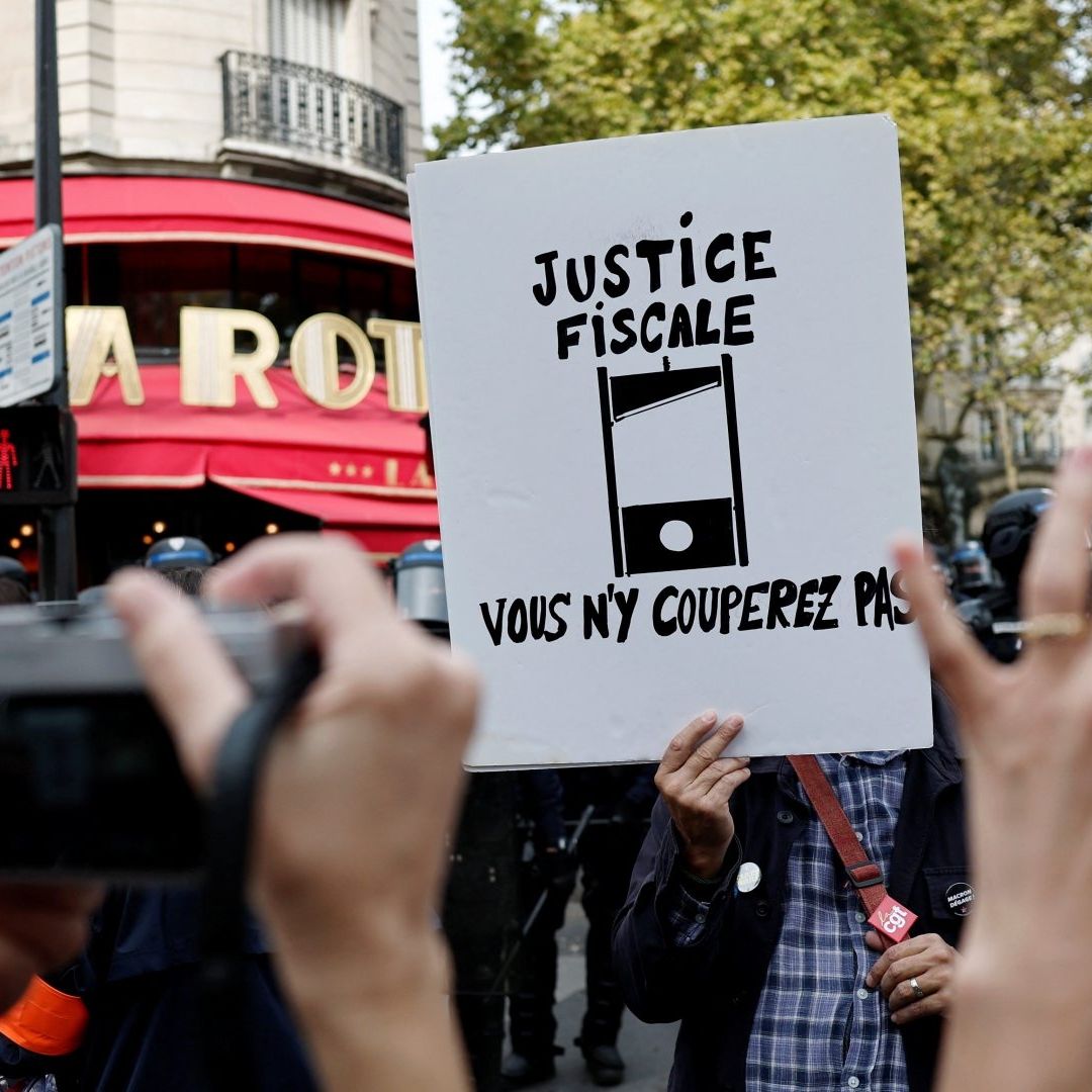 Manifestantes exigen “justicia fiscal” al Gobierno de Francia, en París