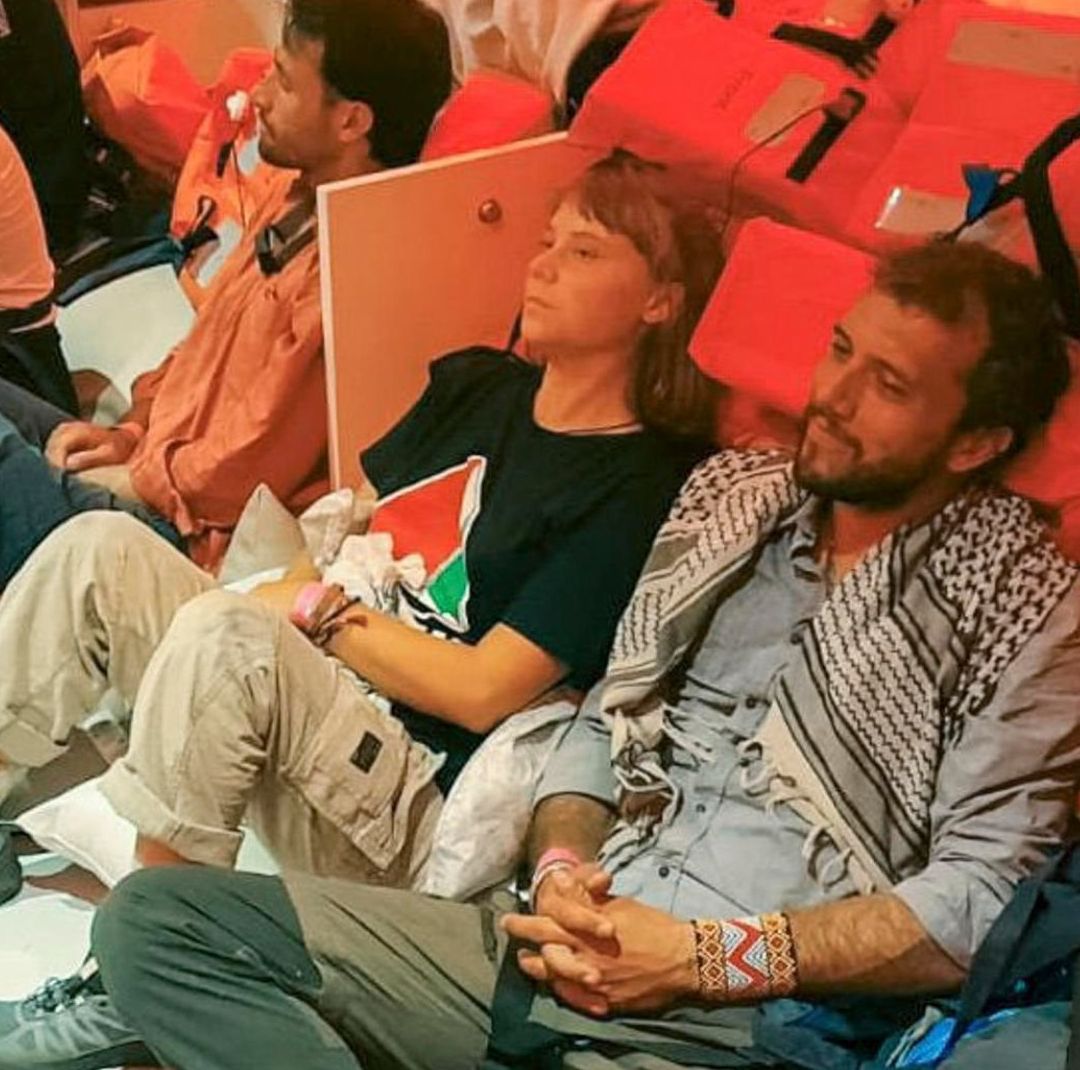 ¿Qué le Pasó a Greta Thunberg? Activistas Denuncian que Fue Golpeada y Arrastrada del Cabello