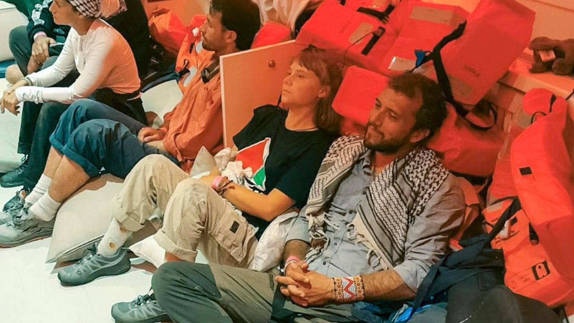 ¿Qué le Pasó a Greta Thunberg? Activistas Denuncian que Fue Golpeada y Arrastrada del Cabello