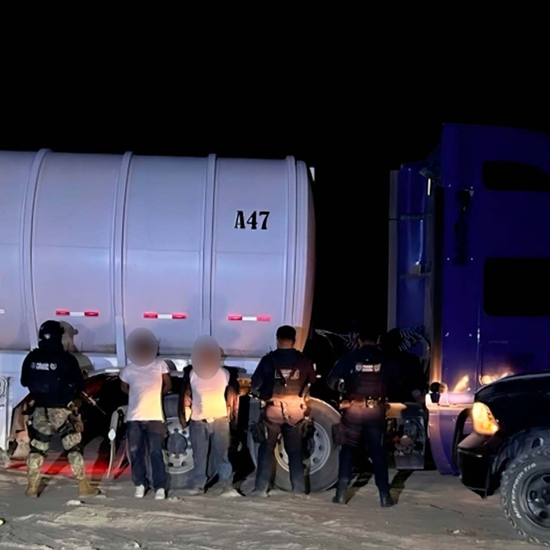 Aseguran Toma Clandestina y Tractocamión con Más de 40 Mil Litros de Combustible en Parras, Coahuila