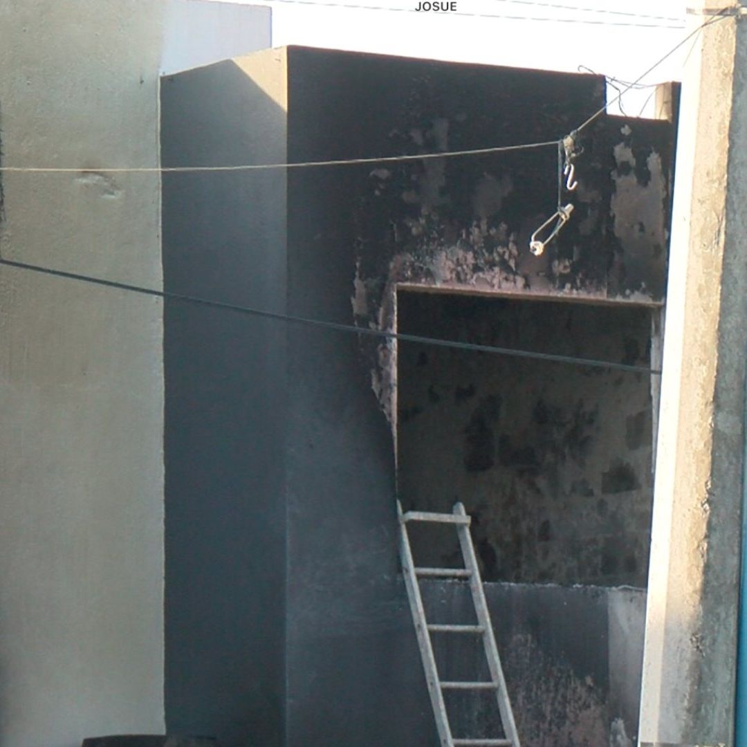 Madre muere junto a sus dos hijos tras incendio en su hogar.