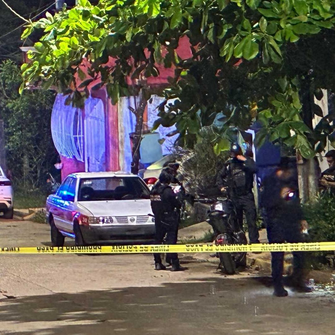 Acordonamiento y movilización por ataque armado en Cosoleacaque.