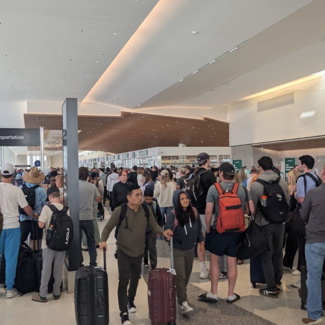 Largas Filas en Aeropuerto de San Diego por Falta de Personal de Seguridad
