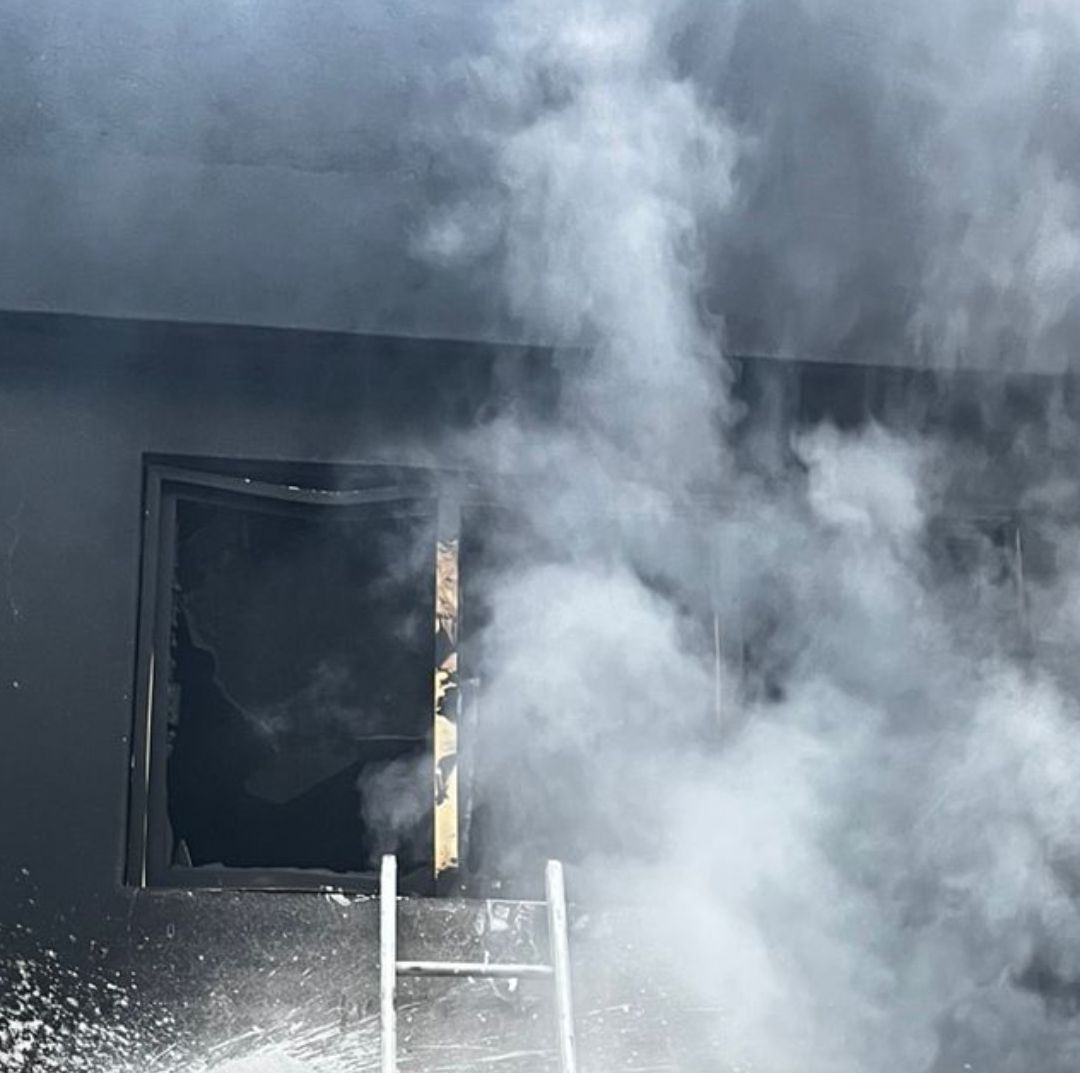 Incendio en San Juan de Aragón GAM Deja 3 Perros Muertos y una Mujer Rescatada