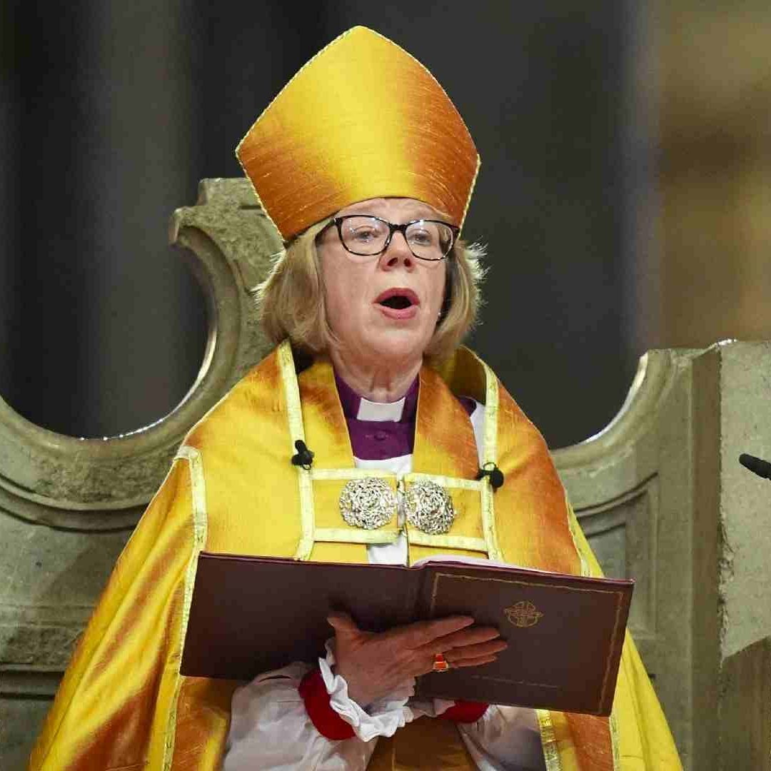 Sarah Mullally se convierte en arzobispa de Canterbury