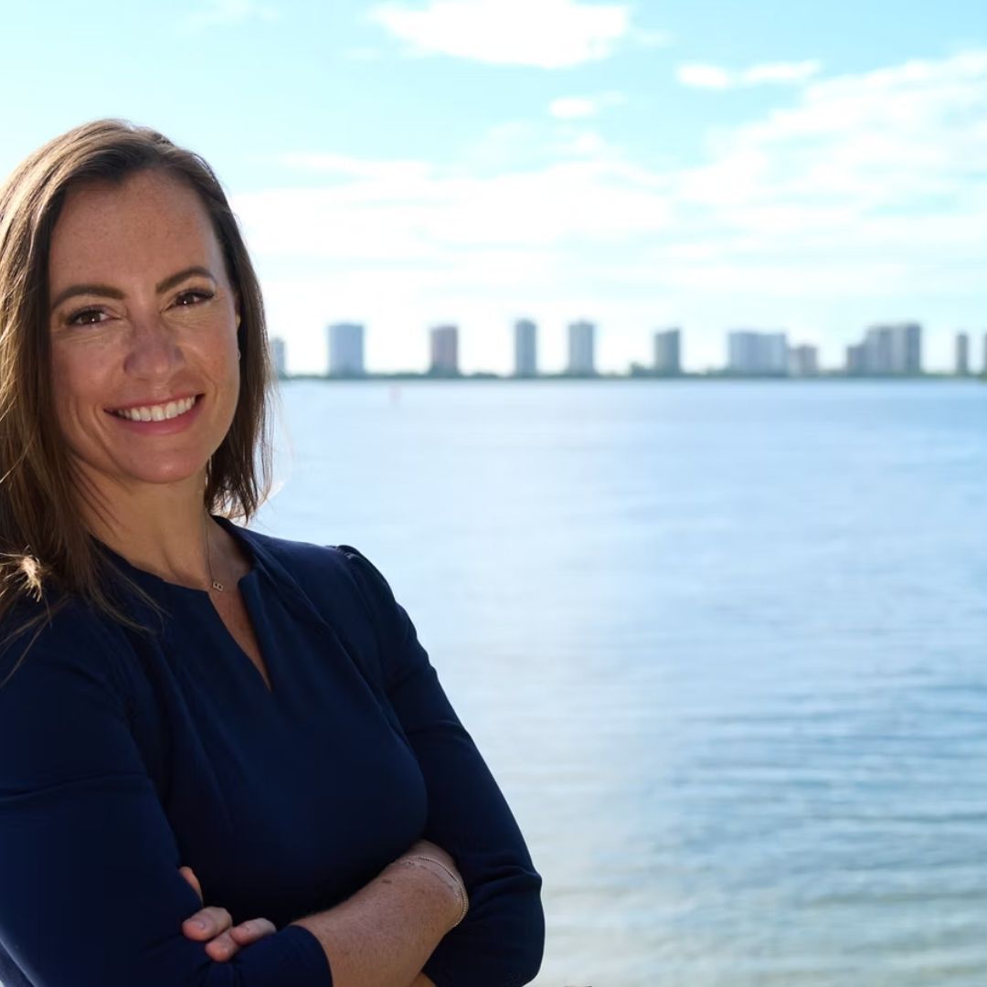 Candidata Demócrata Gana Distrito Donde Está la Residencia de Trump, en Florida