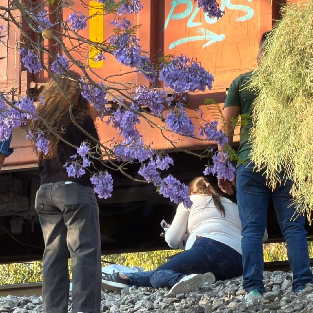 Muere Menor Arrollado por Tren en Tlalnepantla, Edomex; Llevaba Audífonos y No Escuchó Alerta