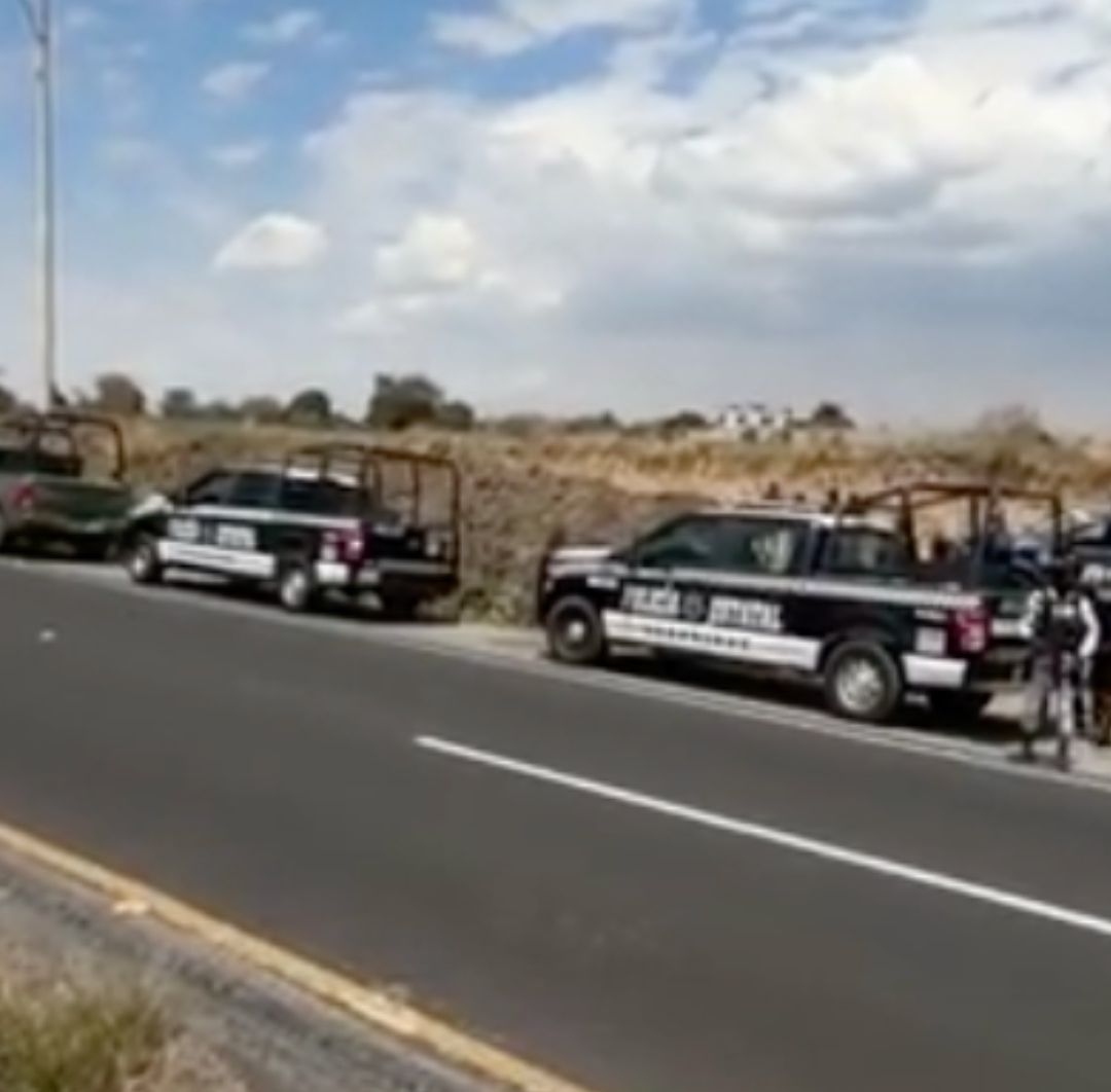 Cadáver Encobijado Cuerpo Muerto en Vía Corta Santa Ana Puebla Puente de Tecoac Mazatecochco