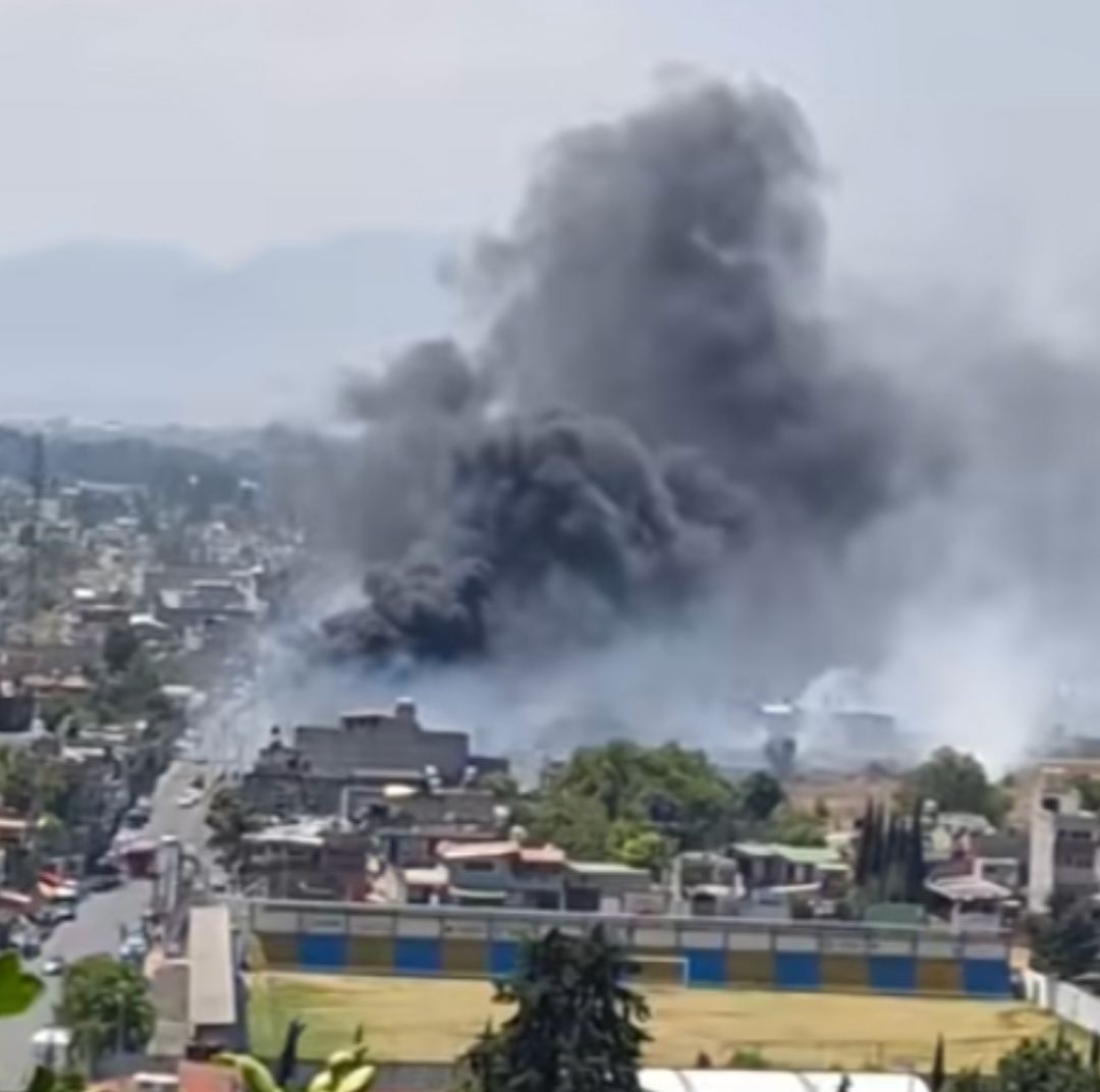 Reportan Fuerte Incendio en Pastizales de Ocoyoacac, Estado de México