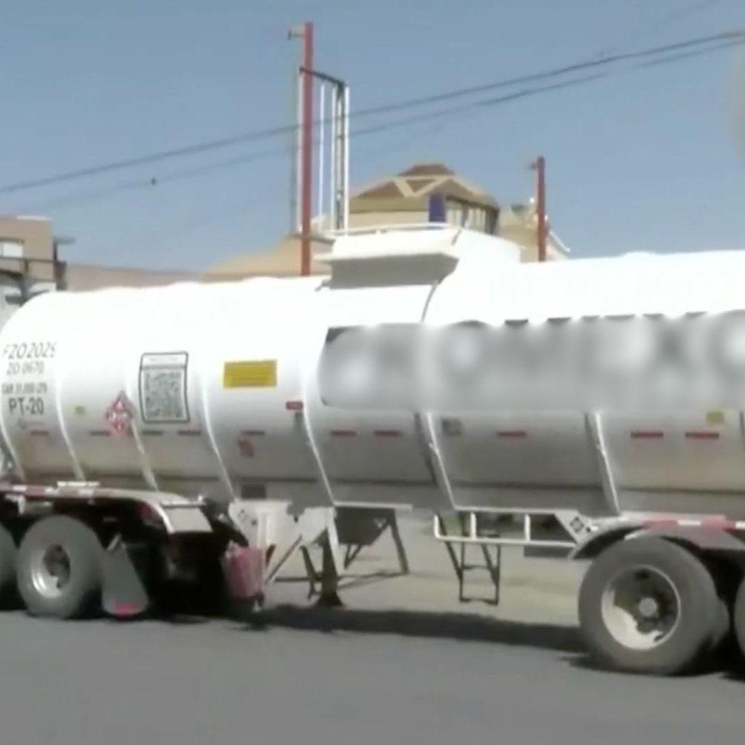 Aseguran Dos Pipas con Combustible en Puente Internacional Zaragoza de Ciudad Juárez